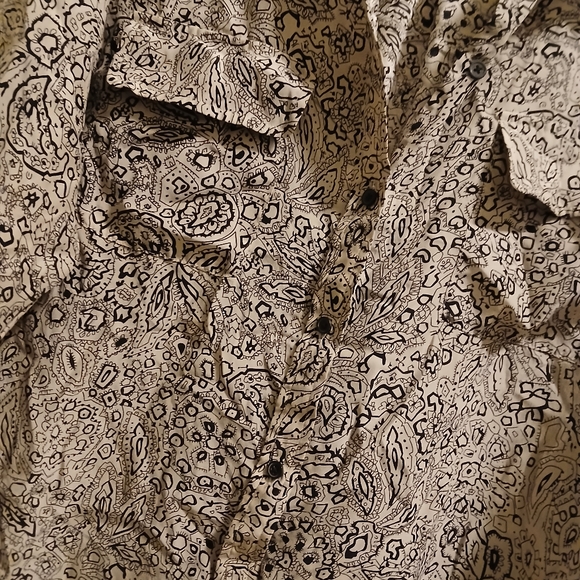 CABI Button down top - Picture 6 of 11